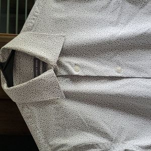 Men's Slim Fit Dress Shirt.